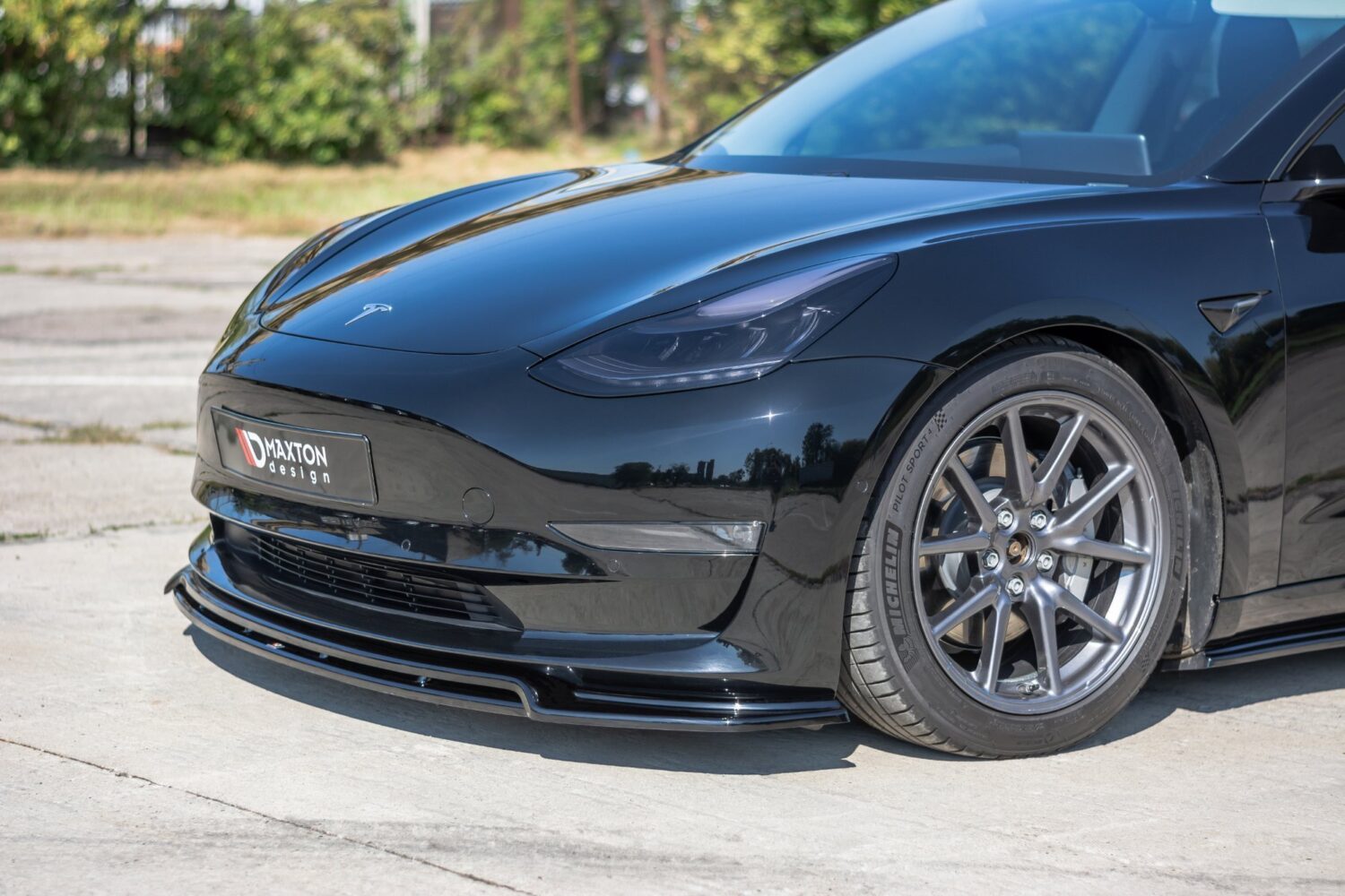 FRONT SPLITTER V.2 TESLA MODEL 3 - Nikola Brussels