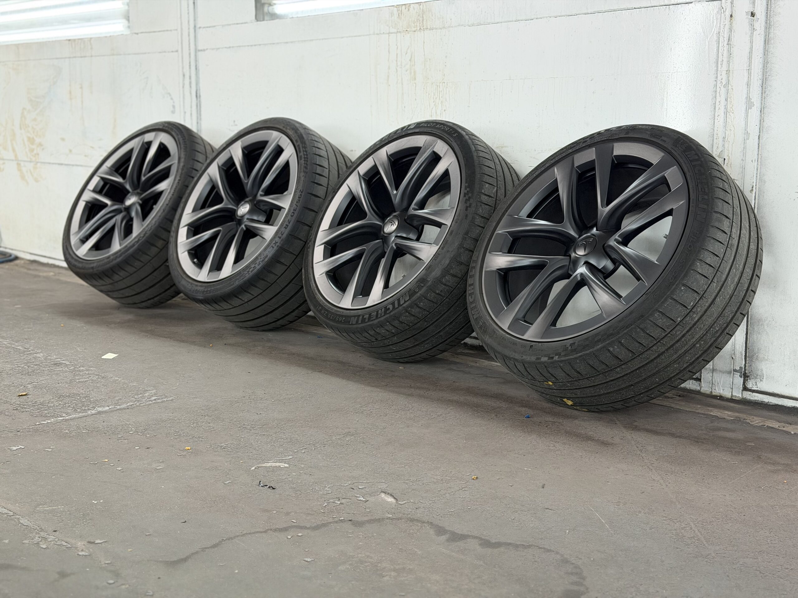 2022 – 2026 | 21″ Arachnid Wheels Summer Model S - Image 2