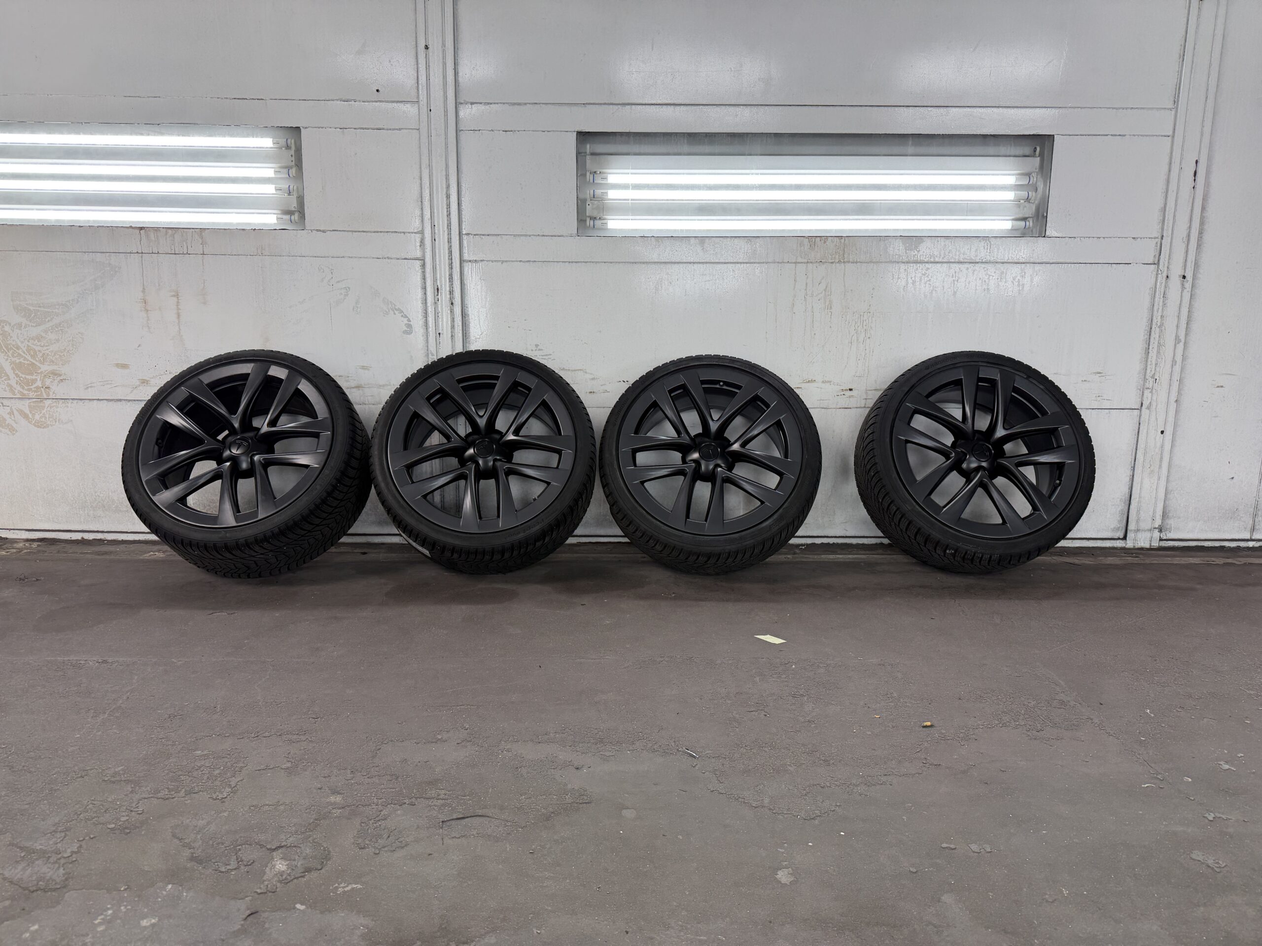2022 – 2026 | 21″ Arachnid Wheels Winter Model S - Image 6