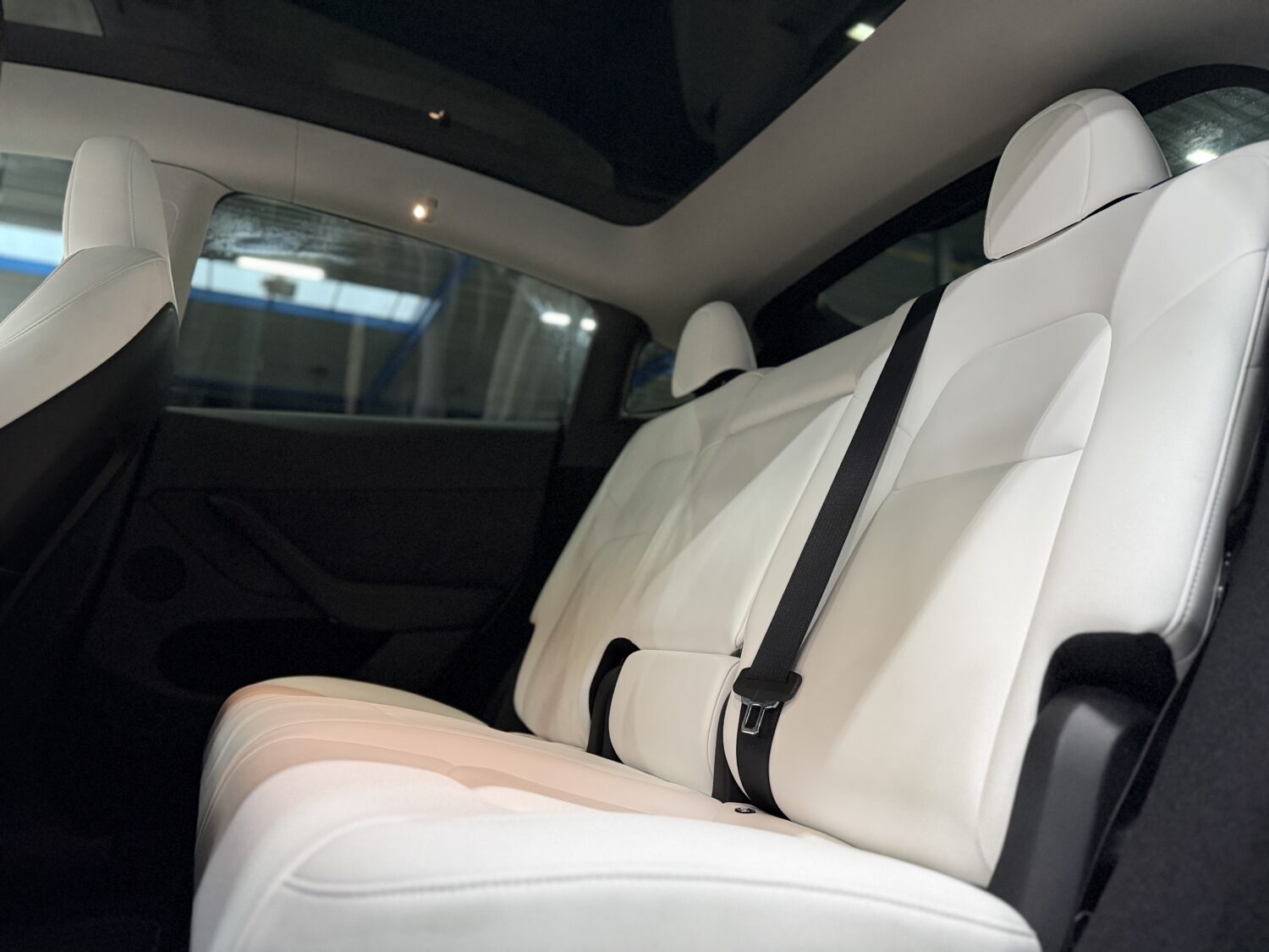 Tesla Model Y Long Range RWD 2025 – photo 8